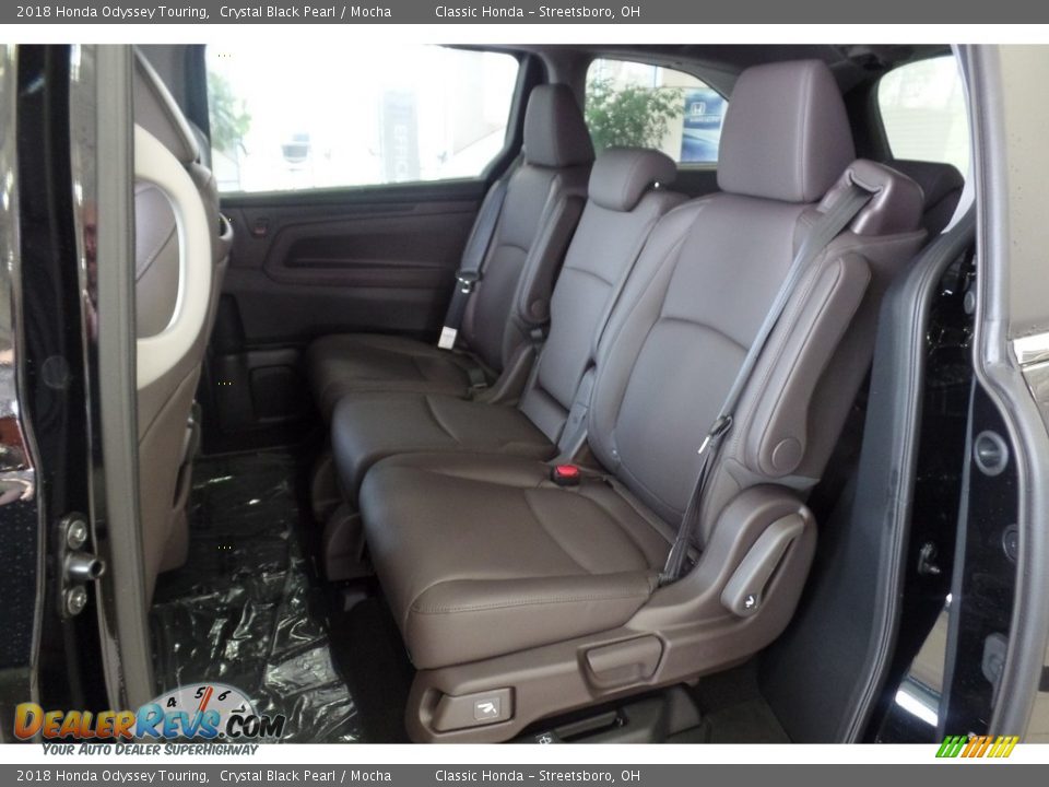 2018 Honda Odyssey Touring Crystal Black Pearl / Mocha Photo #8