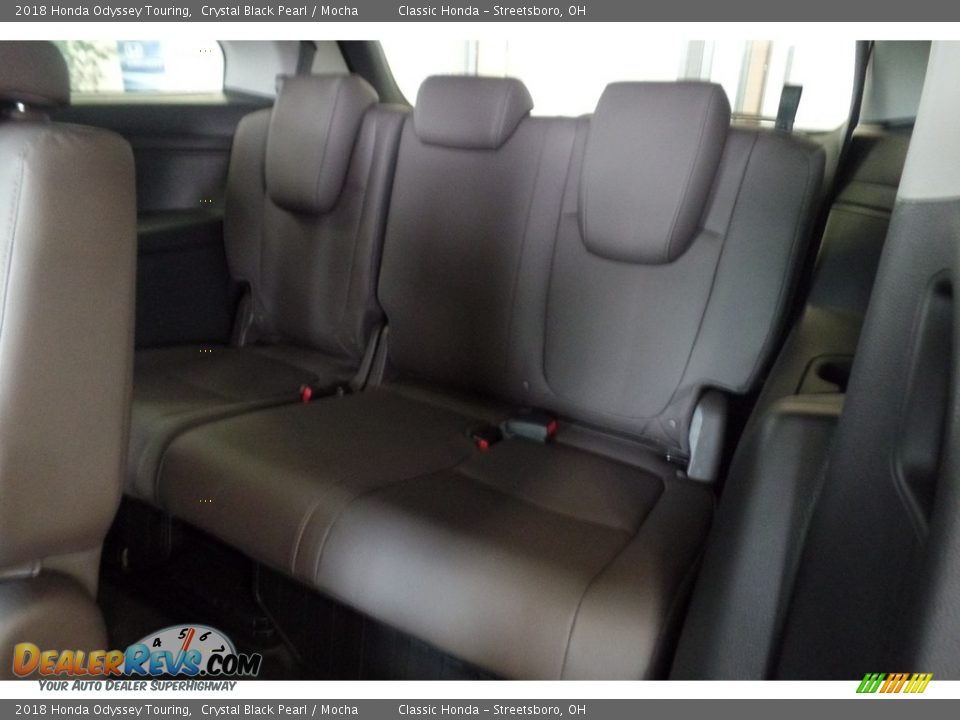 2018 Honda Odyssey Touring Crystal Black Pearl / Mocha Photo #9