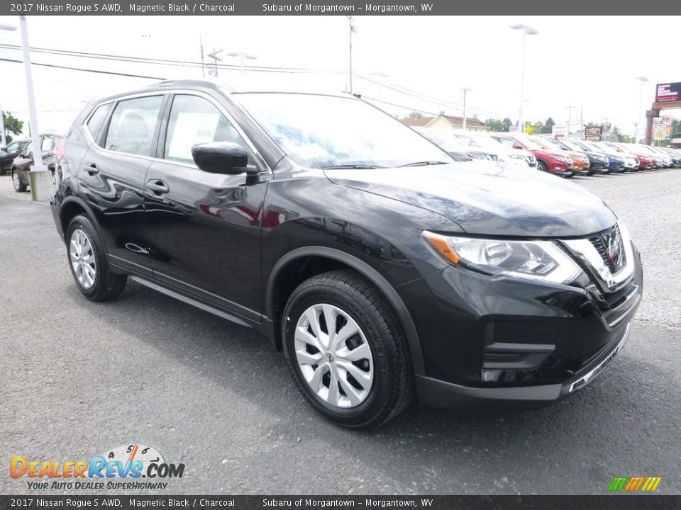 2017 Nissan Rogue S AWD Magnetic Black / Charcoal Photo #1