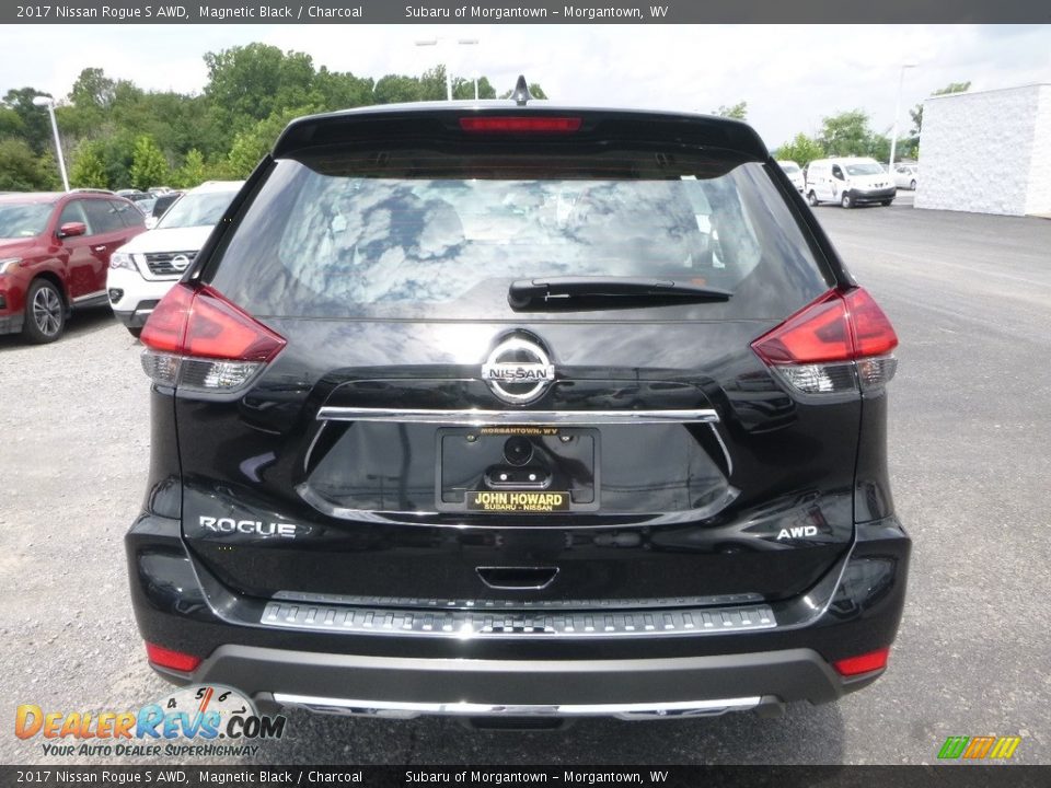 2017 Nissan Rogue S AWD Magnetic Black / Charcoal Photo #5