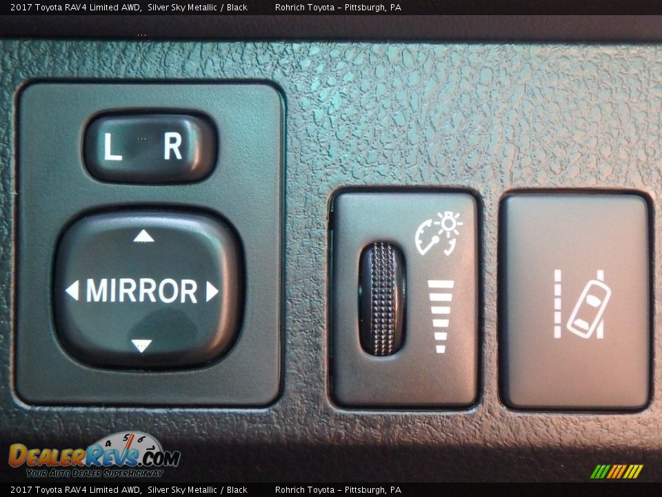 2017 Toyota RAV4 Limited AWD Silver Sky Metallic / Black Photo #15