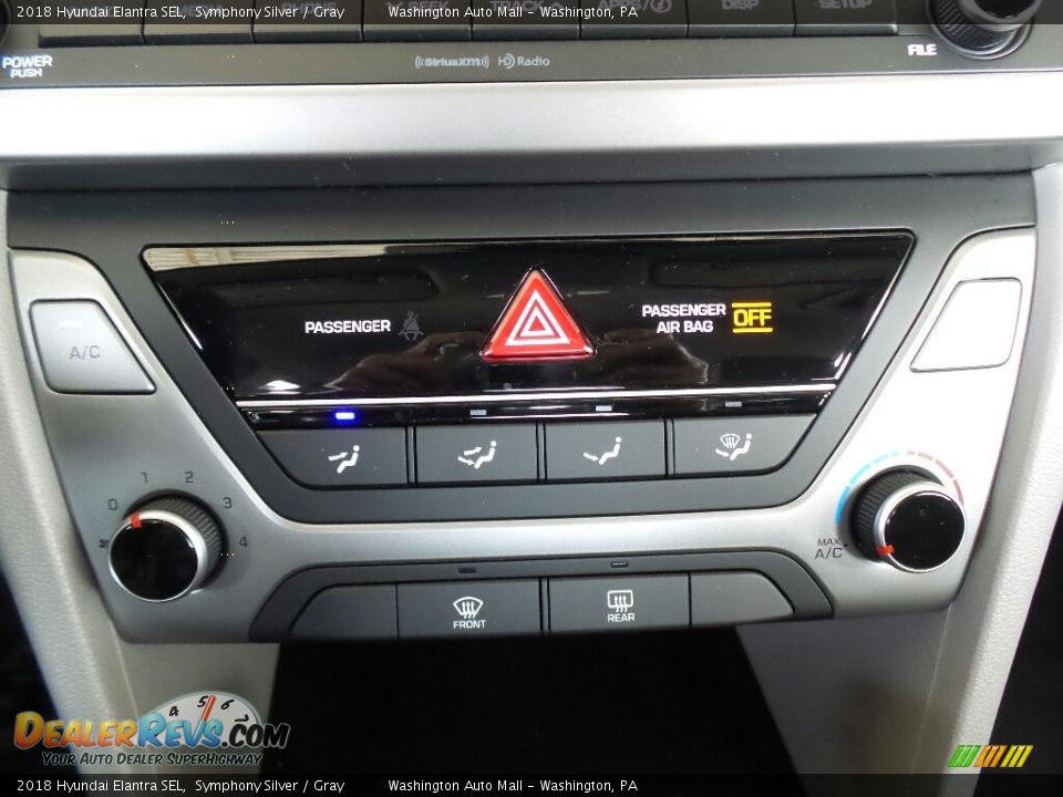 Controls of 2018 Hyundai Elantra SEL Photo #28