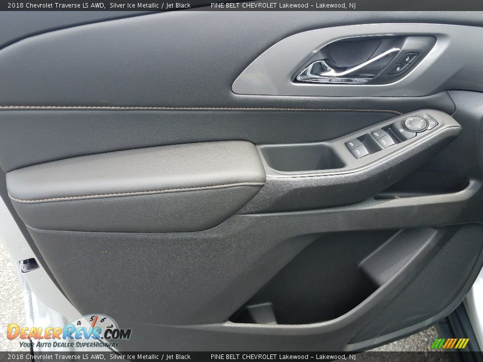 2018 Chevrolet Traverse LS AWD Silver Ice Metallic / Jet Black Photo #8