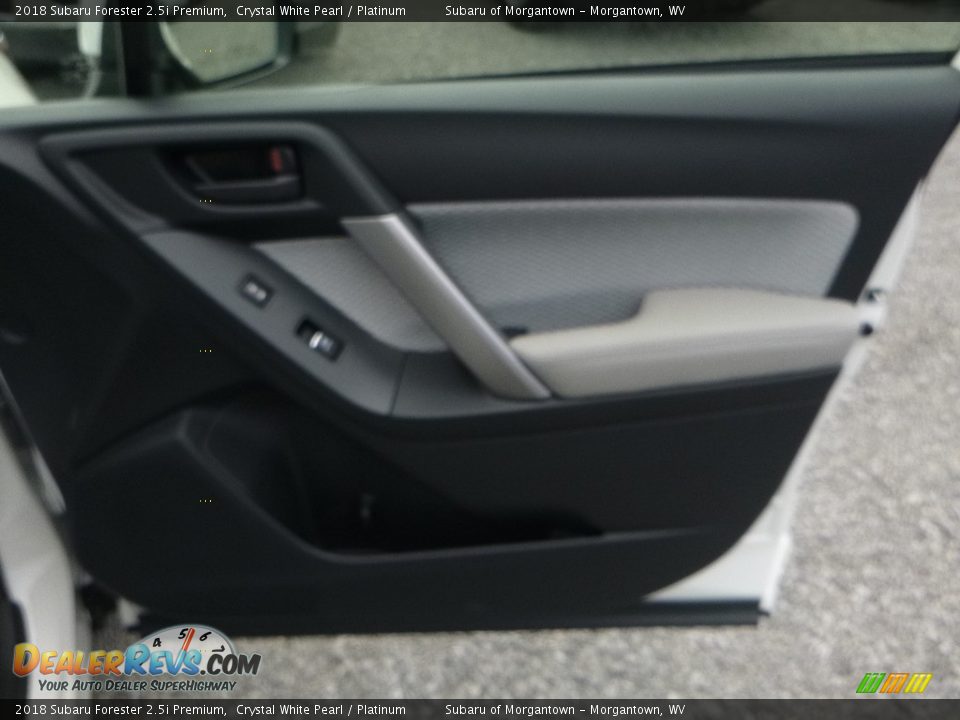 2018 Subaru Forester 2.5i Premium Crystal White Pearl / Platinum Photo #10