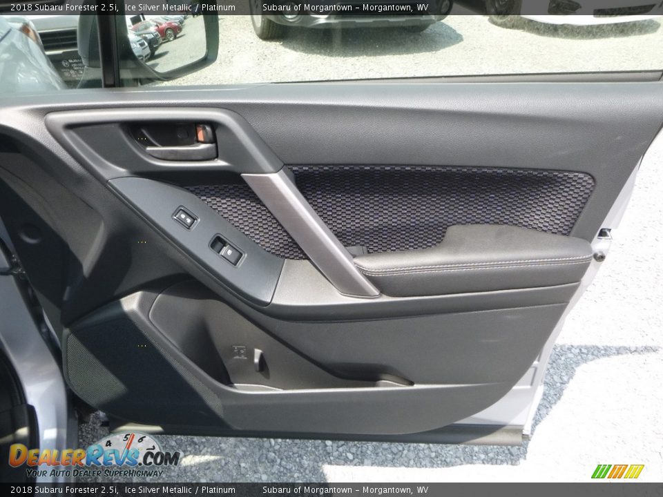 2018 Subaru Forester 2.5i Ice Silver Metallic / Platinum Photo #12