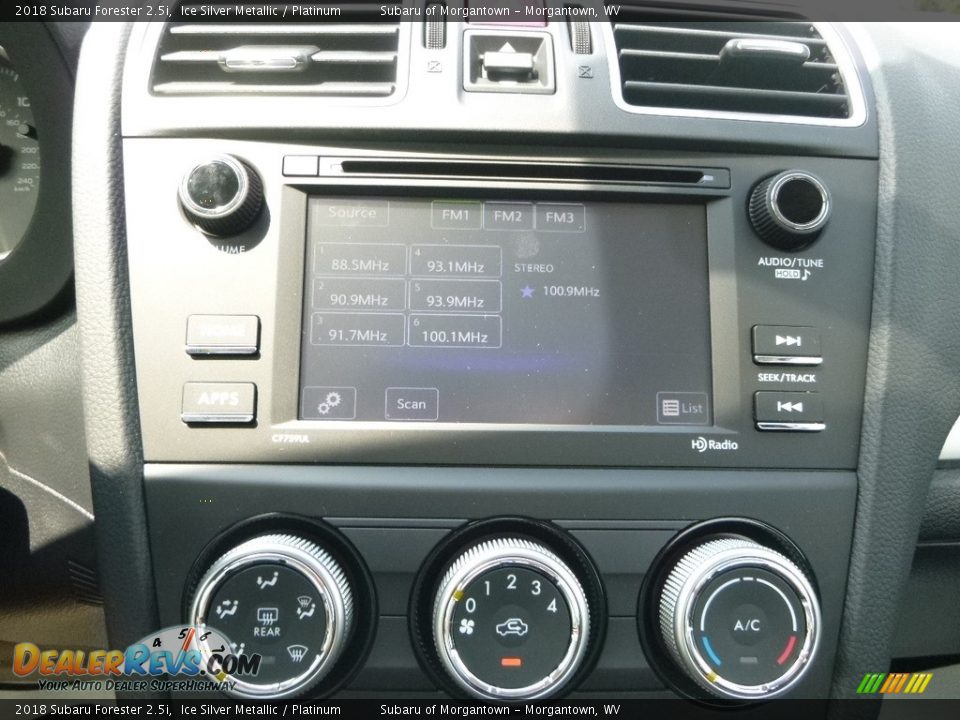 2018 Subaru Forester 2.5i Ice Silver Metallic / Platinum Photo #17