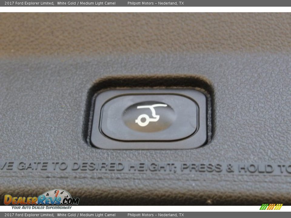 2017 Ford Explorer Limited White Gold / Medium Light Camel Photo #32