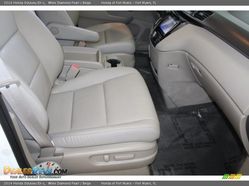 2014 Honda Odyssey EX-L White Diamond Pearl / Beige Photo #29