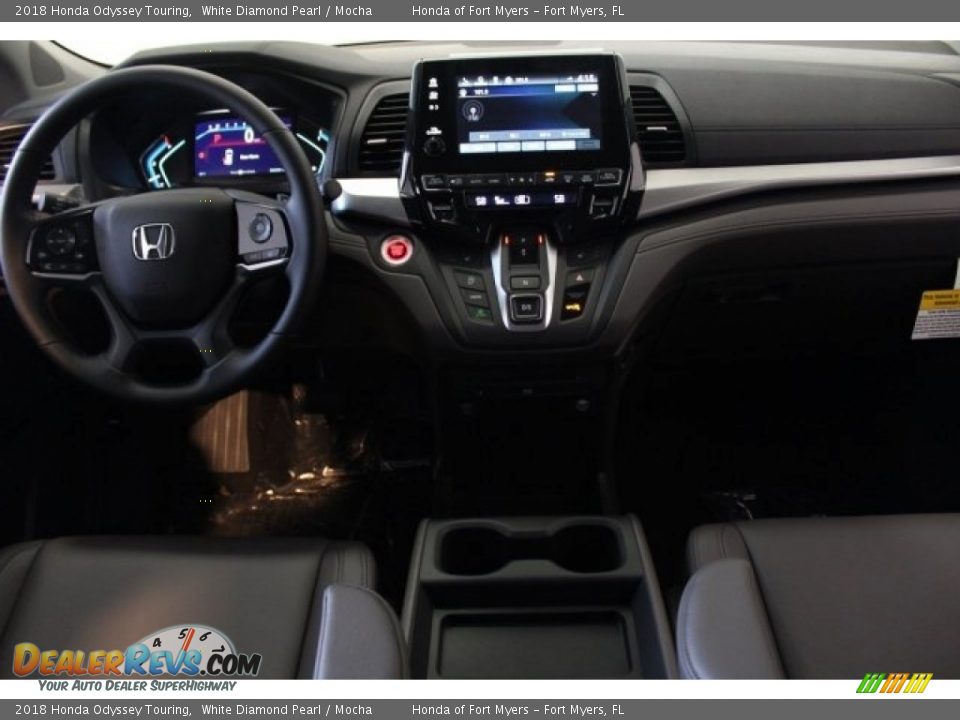 2018 Honda Odyssey Touring White Diamond Pearl / Mocha Photo #8