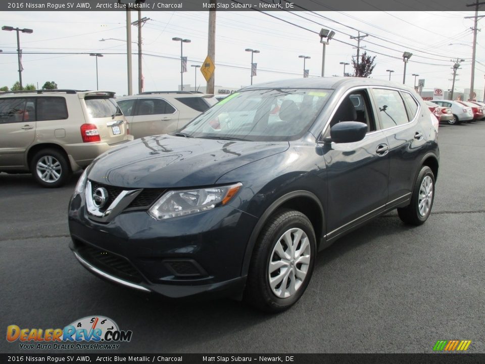 2016 Nissan Rogue SV AWD Arctic Blue Metallic / Charcoal Photo #2