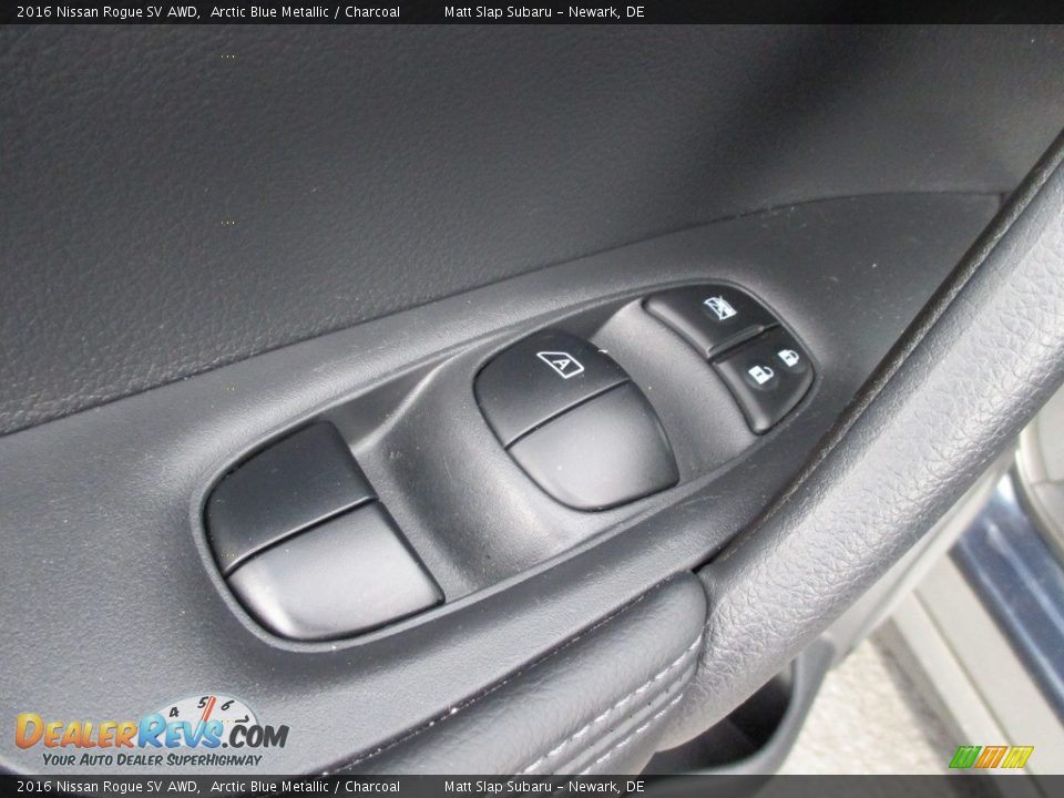 2016 Nissan Rogue SV AWD Arctic Blue Metallic / Charcoal Photo #13