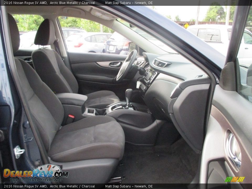 2016 Nissan Rogue SV AWD Arctic Blue Metallic / Charcoal Photo #16