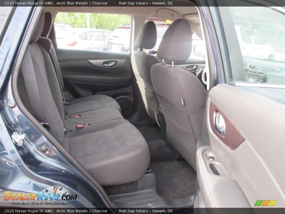 2016 Nissan Rogue SV AWD Arctic Blue Metallic / Charcoal Photo #18