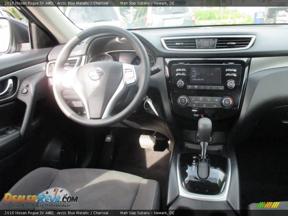 2016 Nissan Rogue SV AWD Arctic Blue Metallic / Charcoal Photo #23