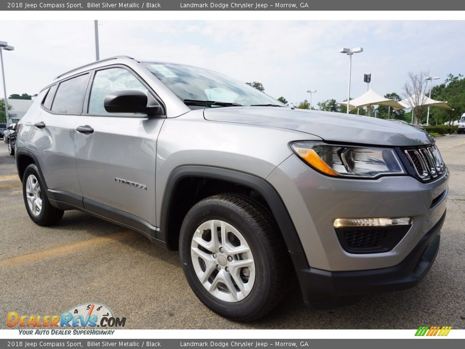 Front 3/4 View of 2018 Jeep Compass Sport Photo #4