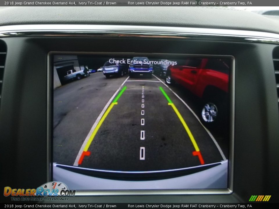 2018 Jeep Grand Cherokee Overland 4x4 Ivory Tri-Coat / Brown Photo #17