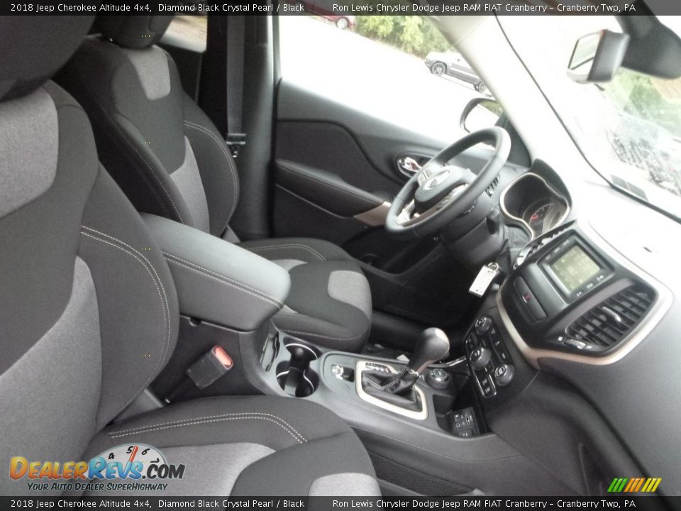 2018 Jeep Cherokee Altitude 4x4 Diamond Black Crystal Pearl / Black Photo #10