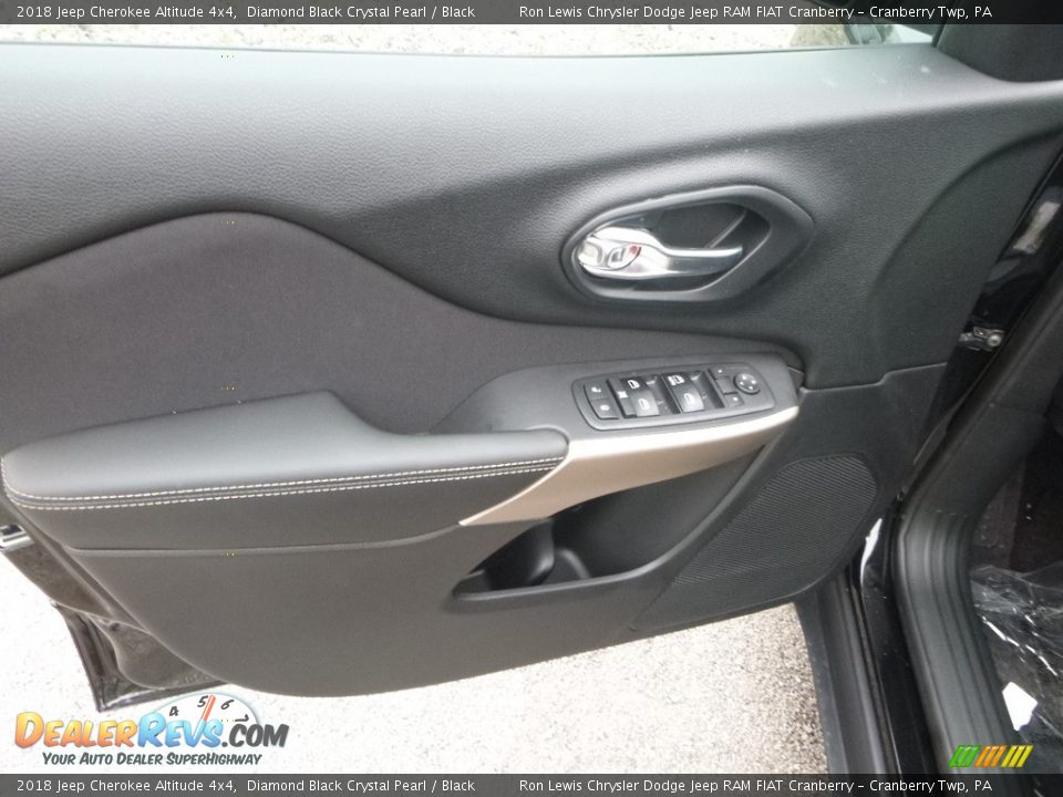 2018 Jeep Cherokee Altitude 4x4 Diamond Black Crystal Pearl / Black Photo #14
