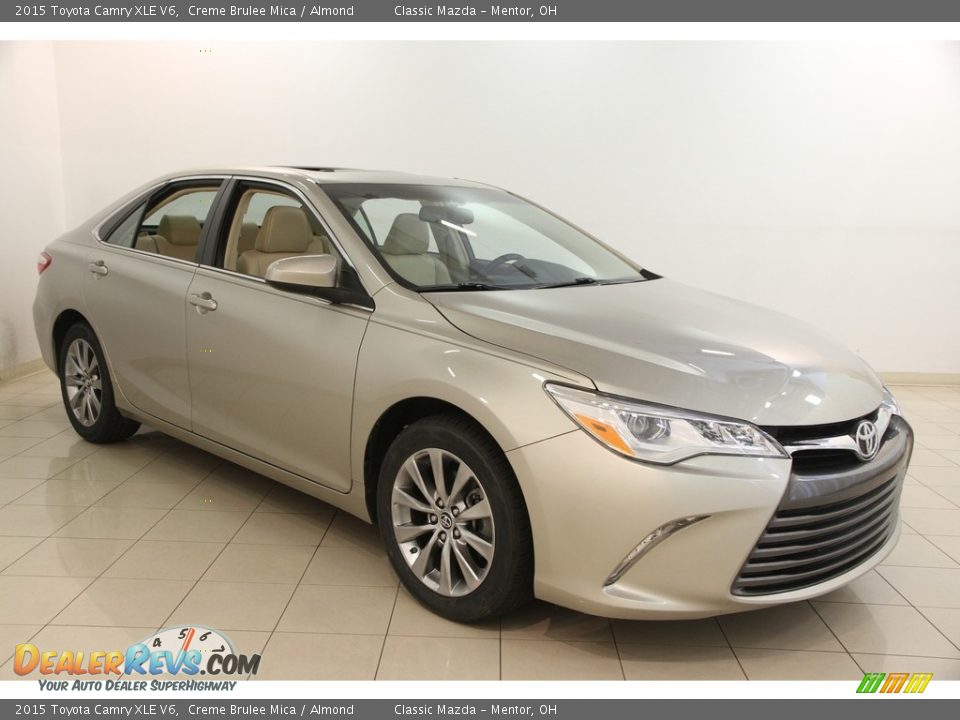 Creme Brulee Mica 2015 Toyota Camry XLE V6 Photo #1