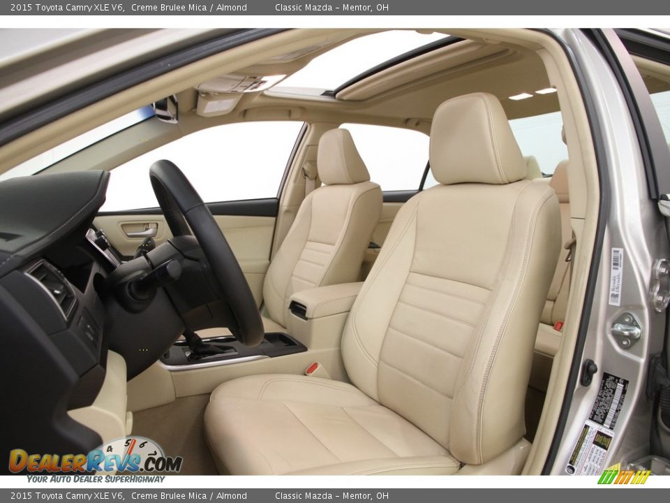 Front Seat of 2015 Toyota Camry XLE V6 Photo #8