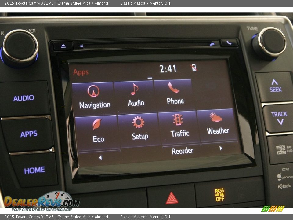 Controls of 2015 Toyota Camry XLE V6 Photo #14