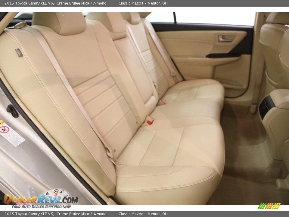 Rear Seat of 2015 Toyota Camry XLE V6 Photo #23
