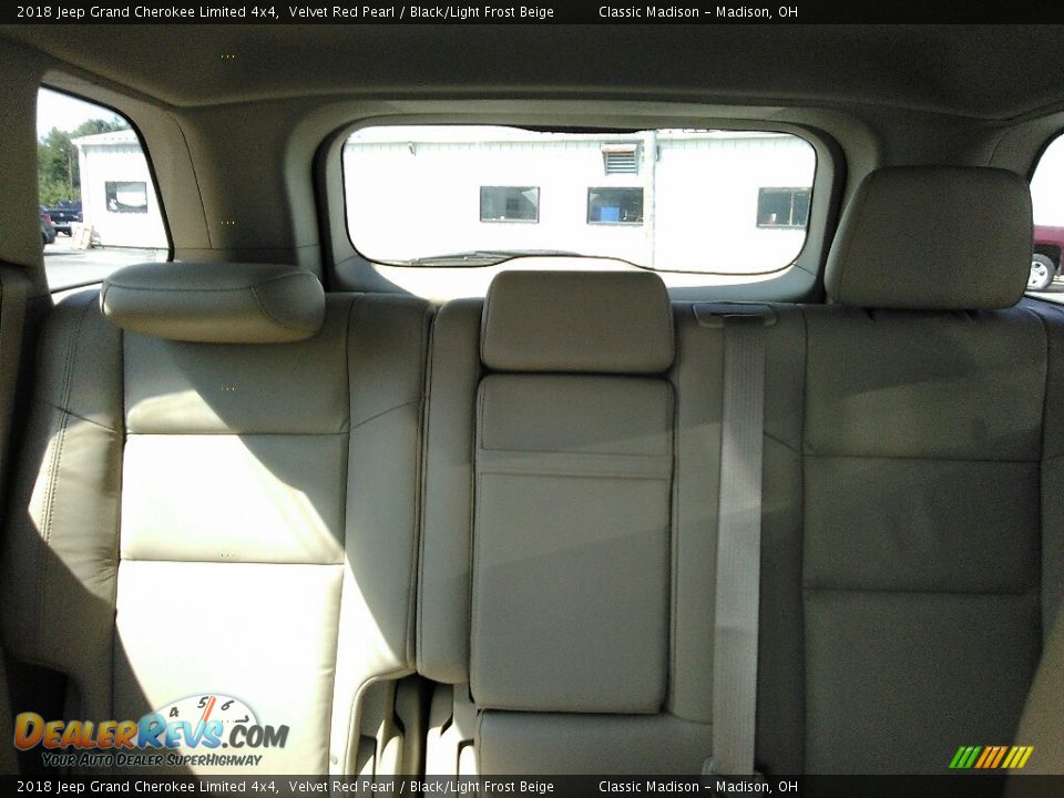 2018 Jeep Grand Cherokee Limited 4x4 Velvet Red Pearl / Black/Light Frost Beige Photo #15