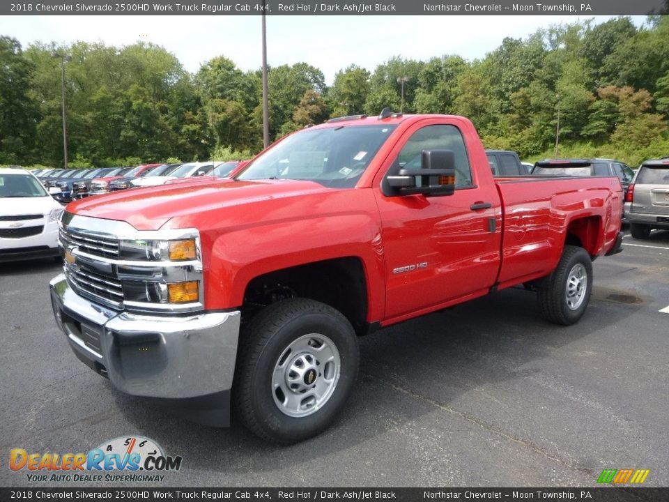 Front 3/4 View of 2018 Chevrolet Silverado 2500HD Work Truck Regular Cab 4x4 Photo #1