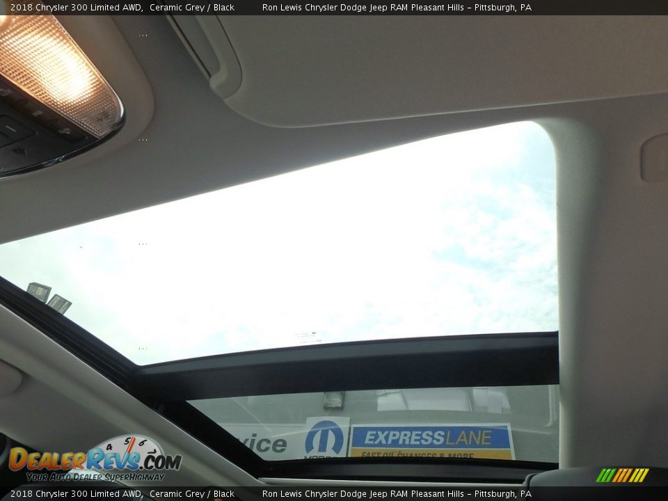 2018 Chrysler 300 Limited AWD Ceramic Grey / Black Photo #16