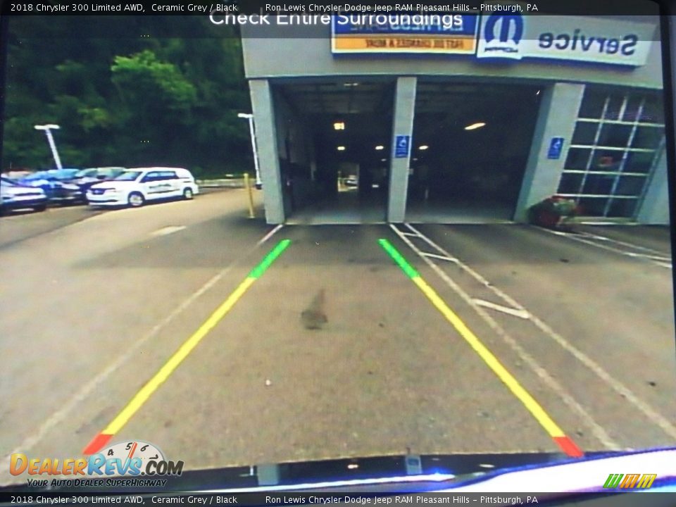 2018 Chrysler 300 Limited AWD Ceramic Grey / Black Photo #18