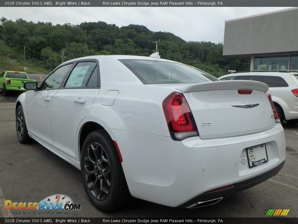 2018 Chrysler 300 S AWD Bright White / Black Photo #3