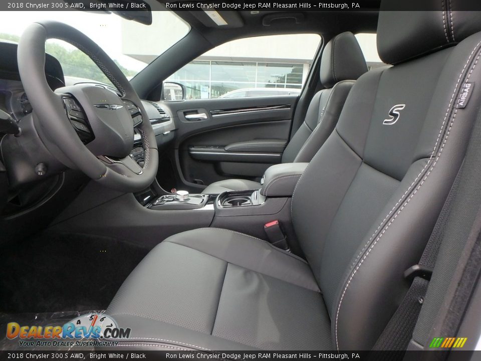 Black Interior - 2018 Chrysler 300 S AWD Photo #10
