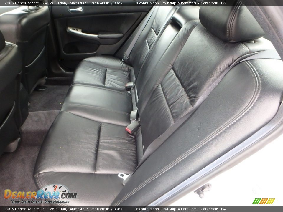 2006 Honda Accord EX-L V6 Sedan Alabaster Silver Metallic / Black Photo #16