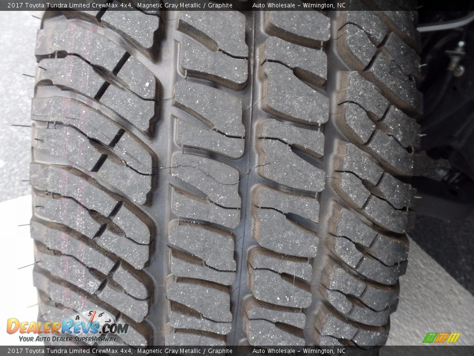 2017 Toyota Tundra Limited CrewMax 4x4 Magnetic Gray Metallic / Graphite Photo #10