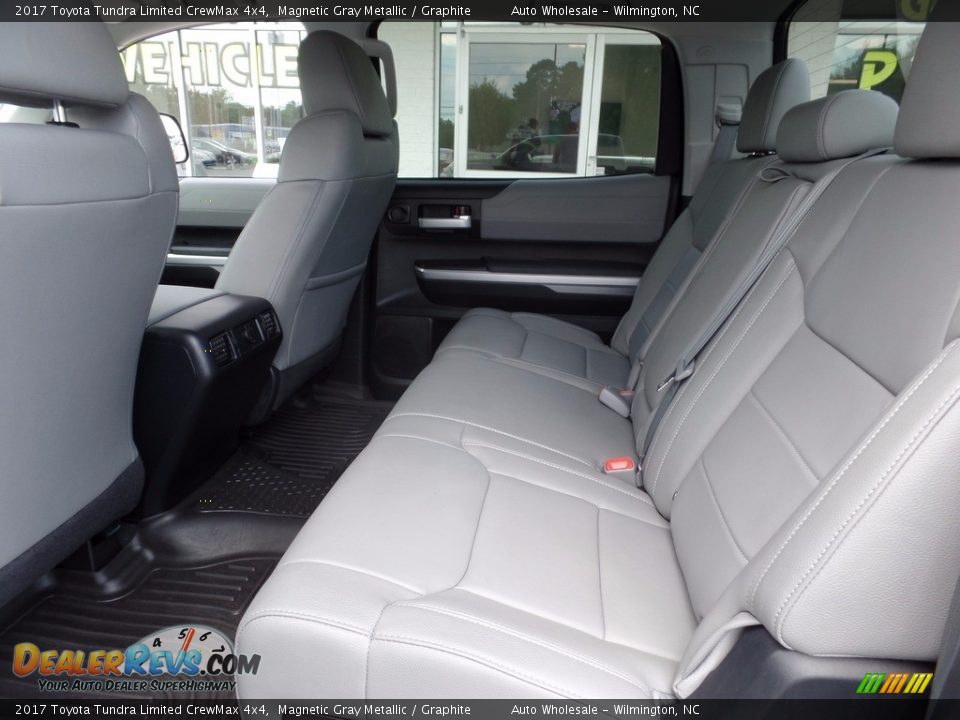 2017 Toyota Tundra Limited CrewMax 4x4 Magnetic Gray Metallic / Graphite Photo #12