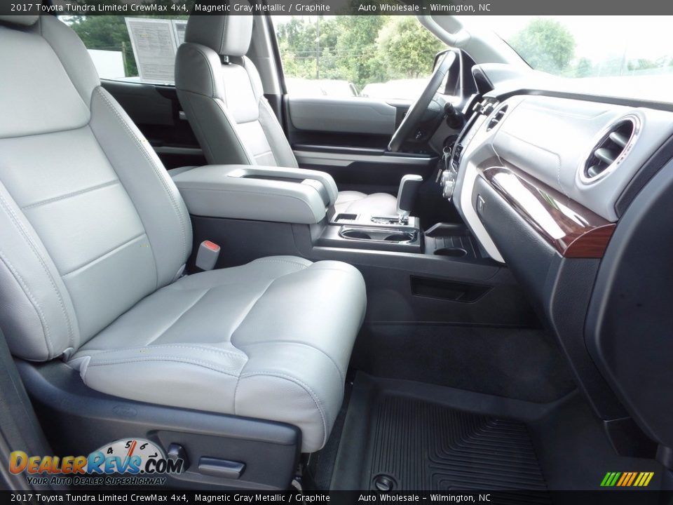 2017 Toyota Tundra Limited CrewMax 4x4 Magnetic Gray Metallic / Graphite Photo #13