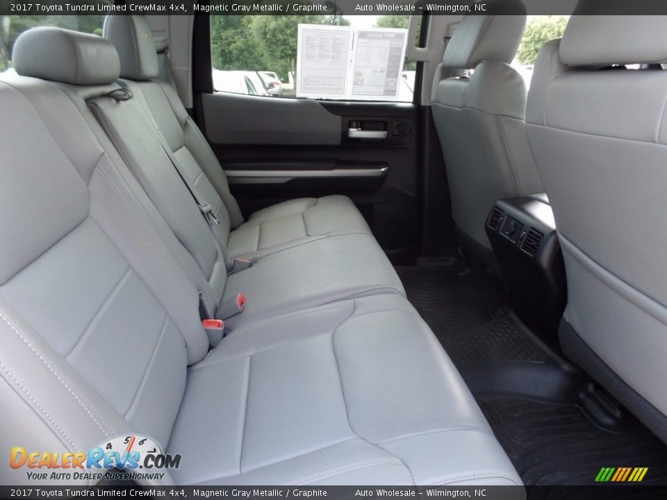 2017 Toyota Tundra Limited CrewMax 4x4 Magnetic Gray Metallic / Graphite Photo #14