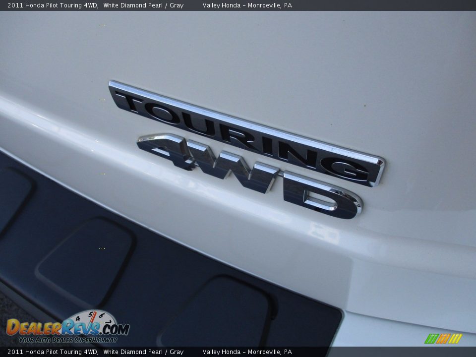 2011 Honda Pilot Touring 4WD White Diamond Pearl / Gray Photo #6