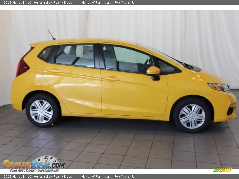 Helios Yellow Pearl 2018 Honda Fit LX Photo #4