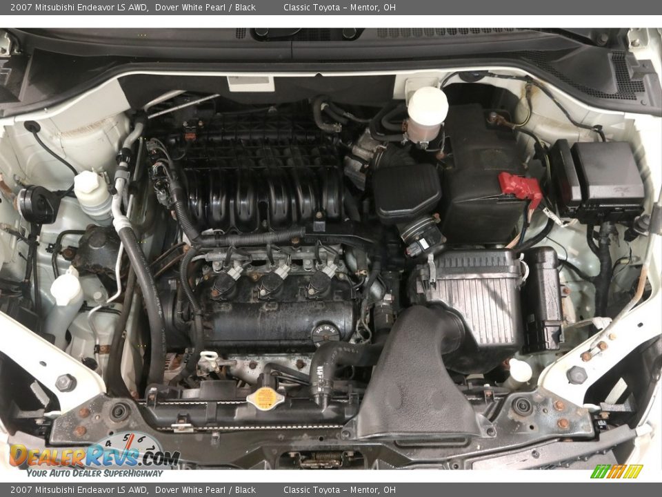 2007 Mitsubishi Endeavor LS AWD Dover White Pearl / Black Photo #15