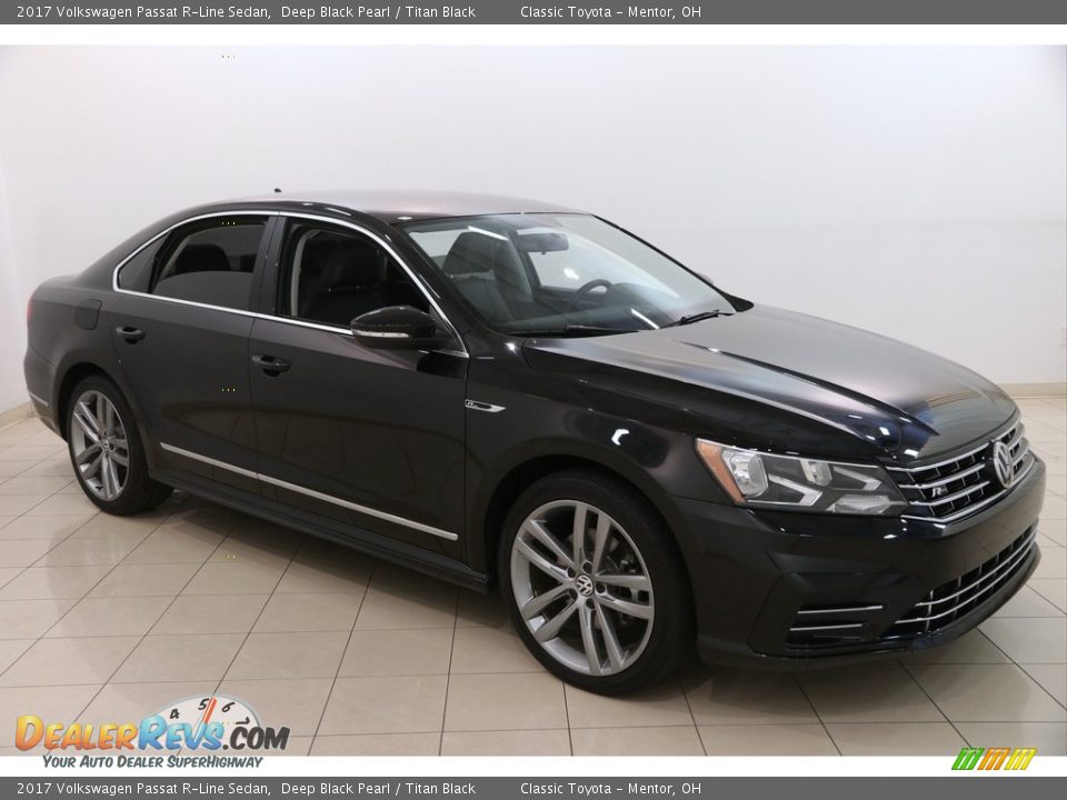 Front 3/4 View of 2017 Volkswagen Passat R-Line Sedan Photo #1