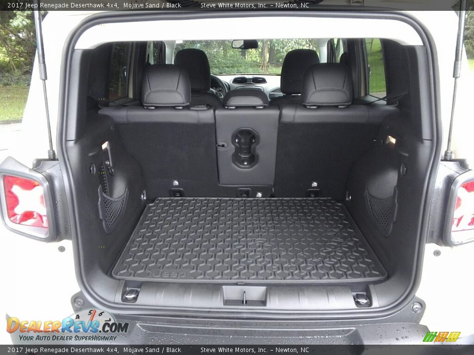 2017 Jeep Renegade Deserthawk 4x4 Mojave Sand / Black Photo #11