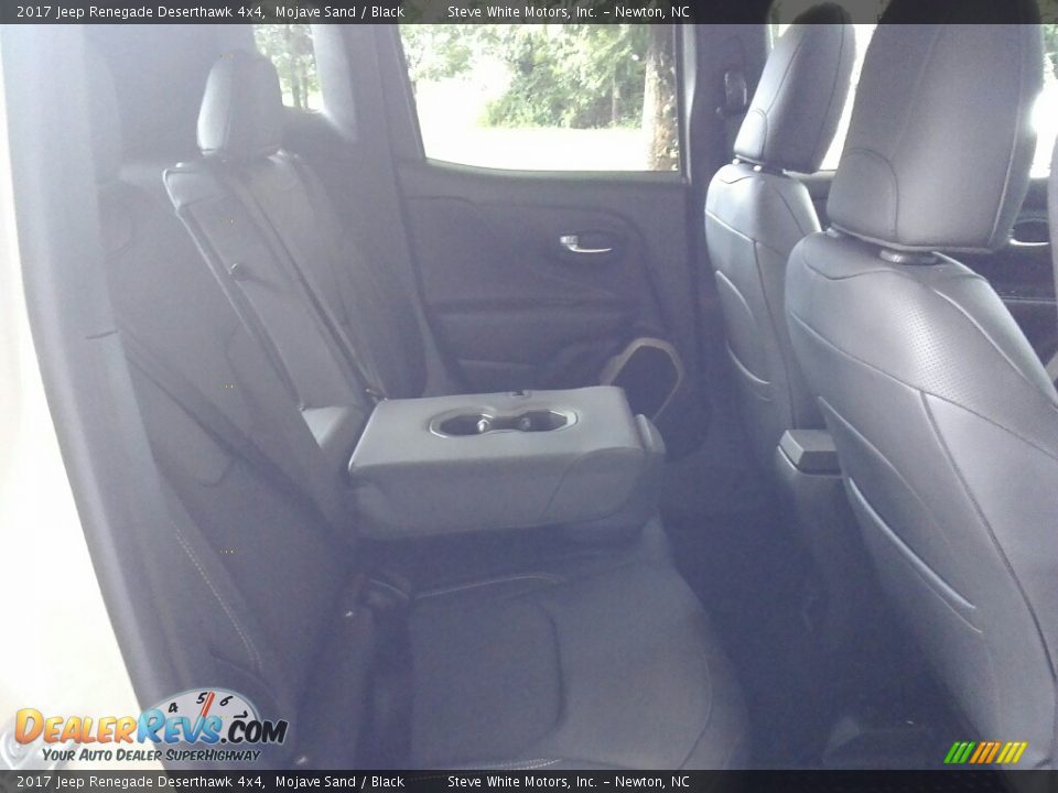 2017 Jeep Renegade Deserthawk 4x4 Mojave Sand / Black Photo #12
