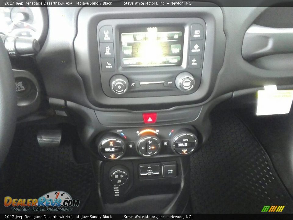 2017 Jeep Renegade Deserthawk 4x4 Mojave Sand / Black Photo #20