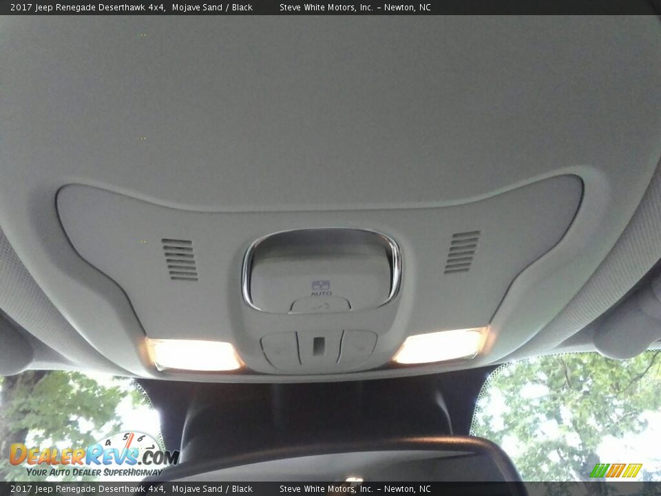 2017 Jeep Renegade Deserthawk 4x4 Mojave Sand / Black Photo #24