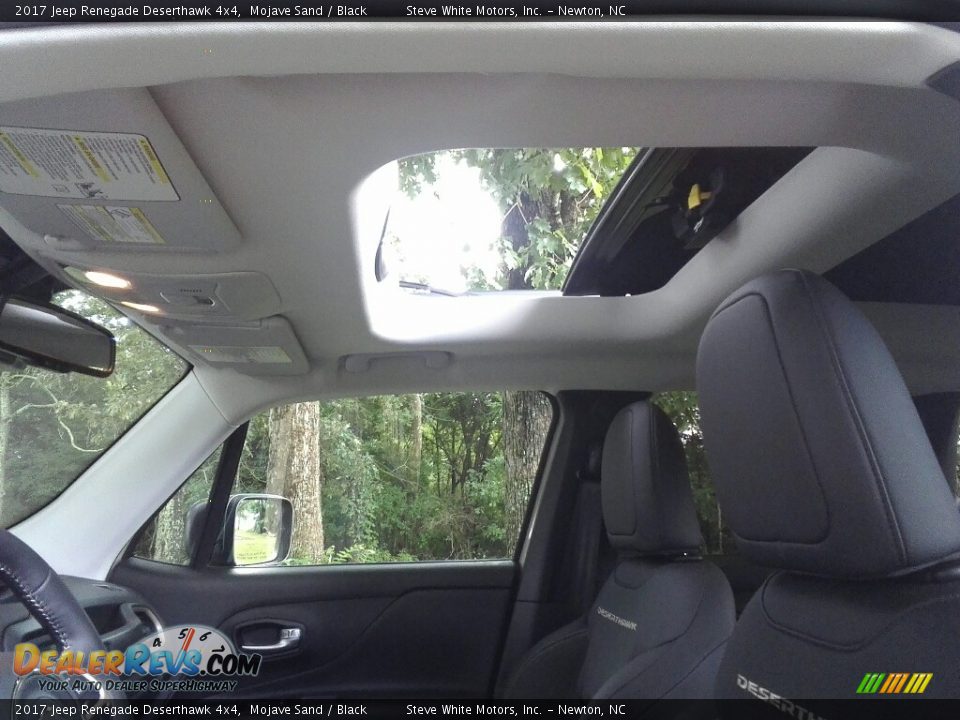 2017 Jeep Renegade Deserthawk 4x4 Mojave Sand / Black Photo #25