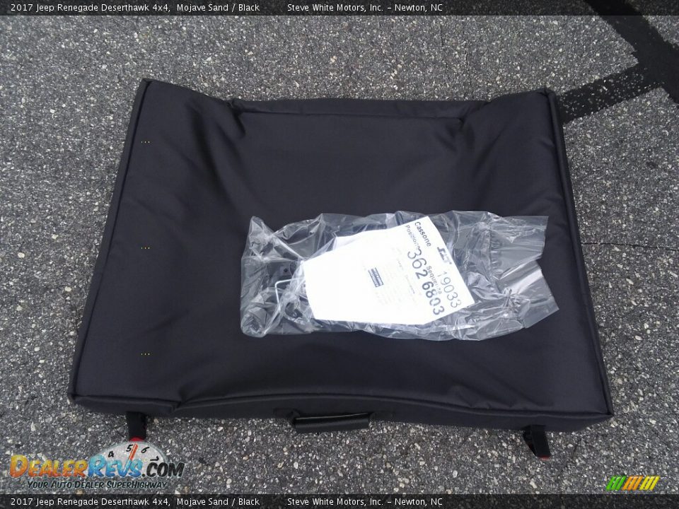2017 Jeep Renegade Deserthawk 4x4 Mojave Sand / Black Photo #28