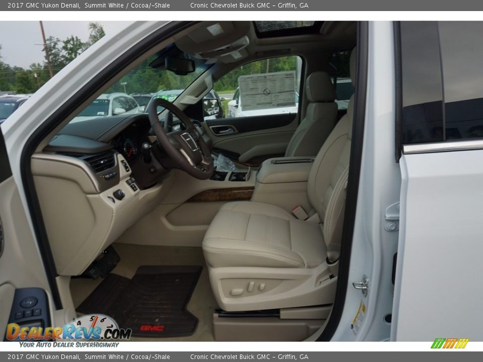 Front Seat of 2017 GMC Yukon Denali Photo #9