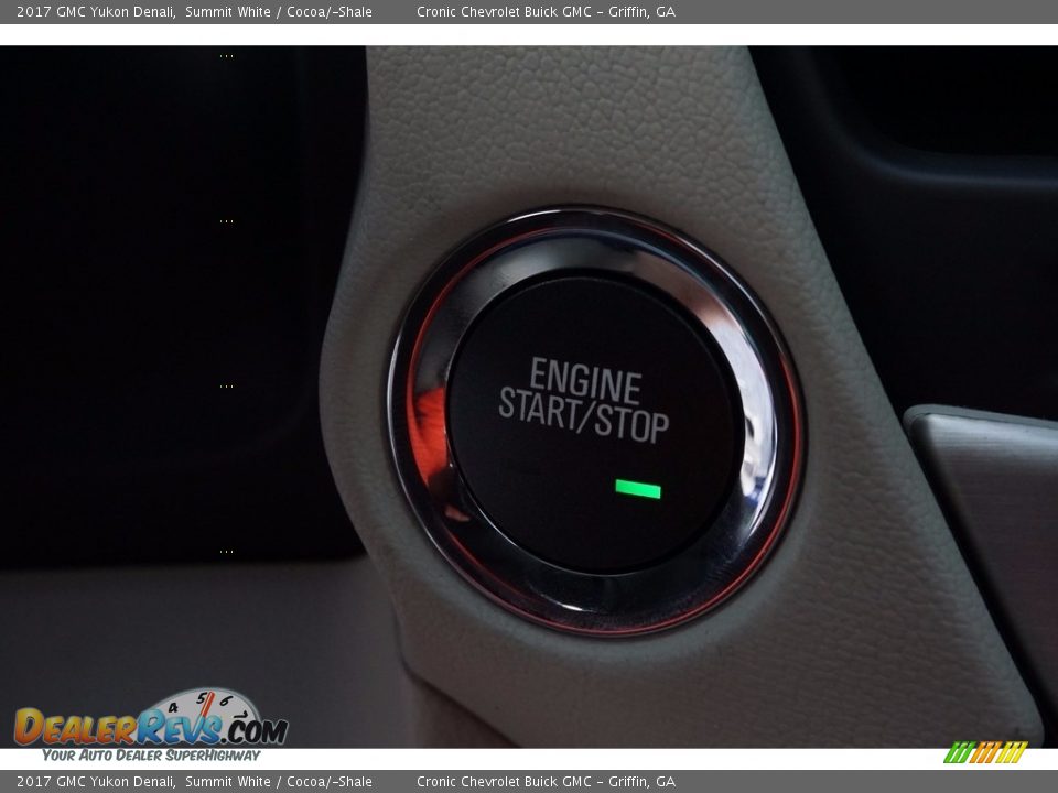 Controls of 2017 GMC Yukon Denali Photo #17