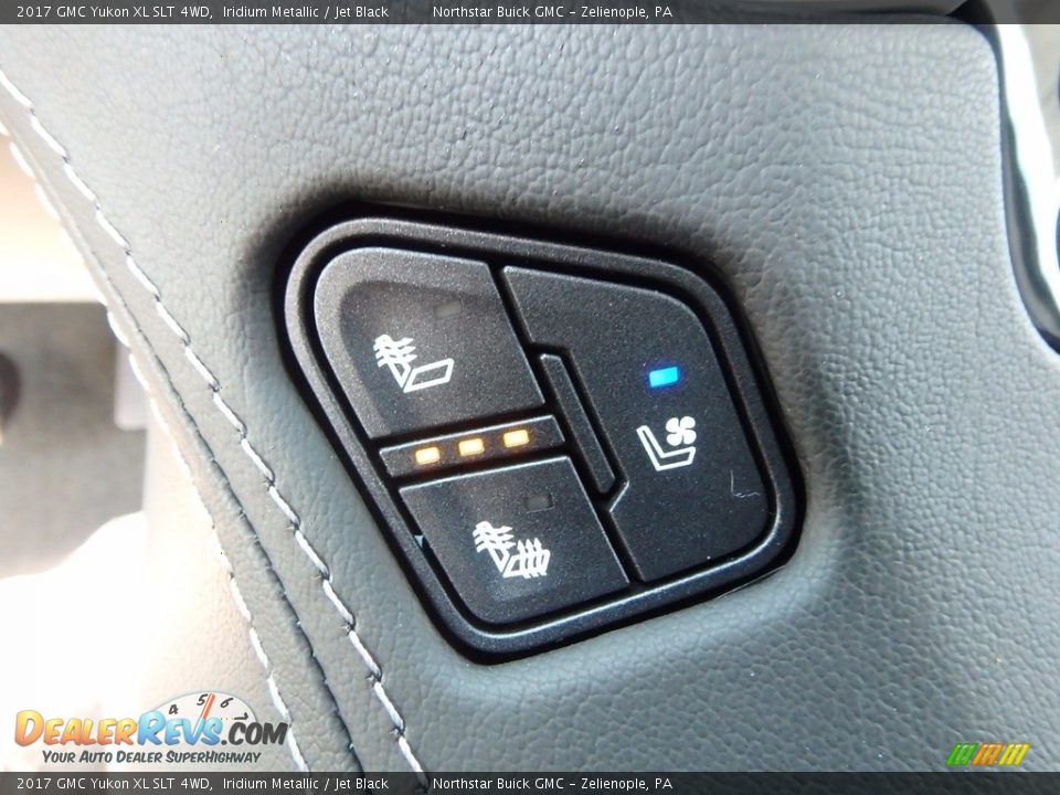 Controls of 2017 GMC Yukon XL SLT 4WD Photo #18